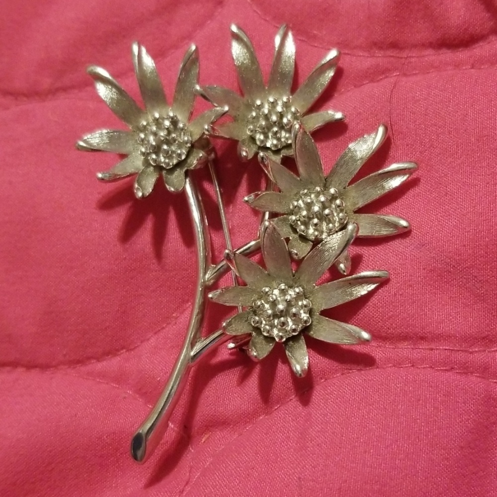 Judy Lee brooch